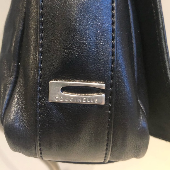 Coccinelle Shoulder Bag with Flap, aniline leather EUC Made in Italy - Picture 2 of 7